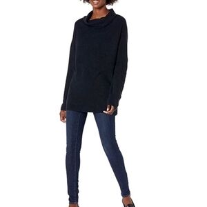Lark & Ro Women's Boucle Turtleneck Oversized Sweater sz S